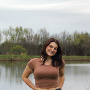 Meet your Posher, Carolina